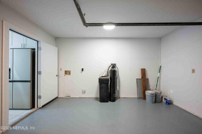 Building Photo - 176 East Coast Dr