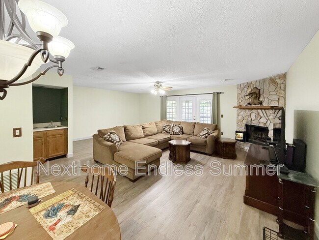 Building Photo - 10879 Cabbage Pond Ct