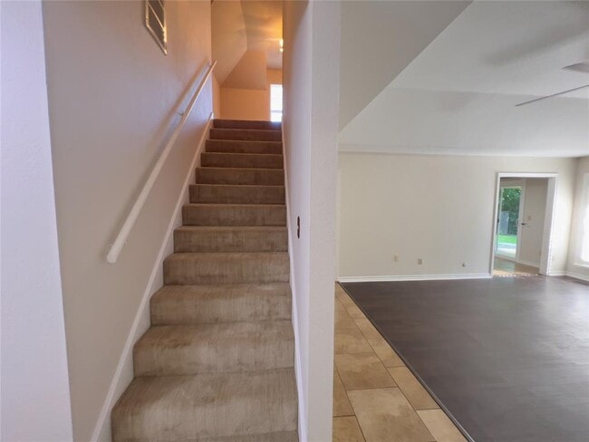 Building Photo - 11800 Kingsridge Terrace