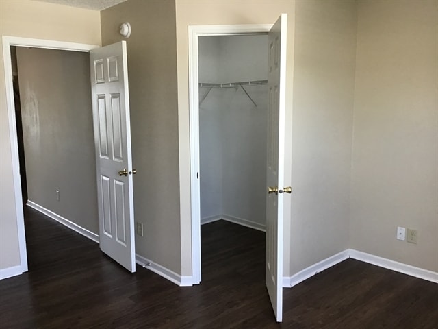 Building Photo - 6805 W Littleton Dr