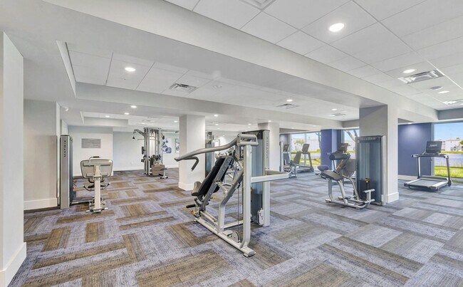 Building Photo - 6165 Sunny Pointe Cir