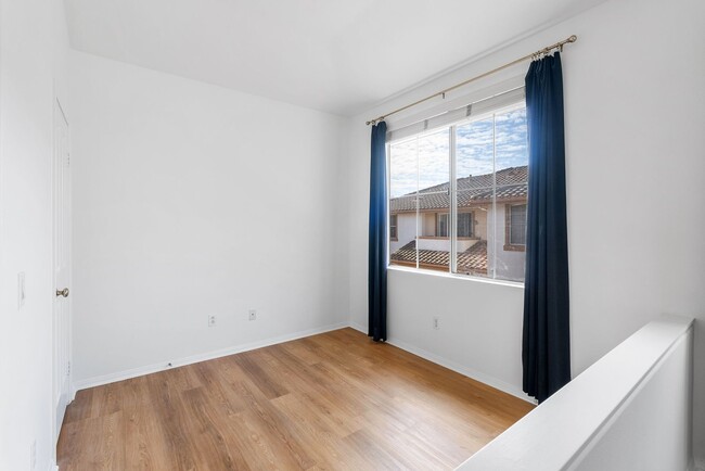 Building Photo - RARELY AVAILABLE – UPPER-LEVEL 1 BEDROOM +...