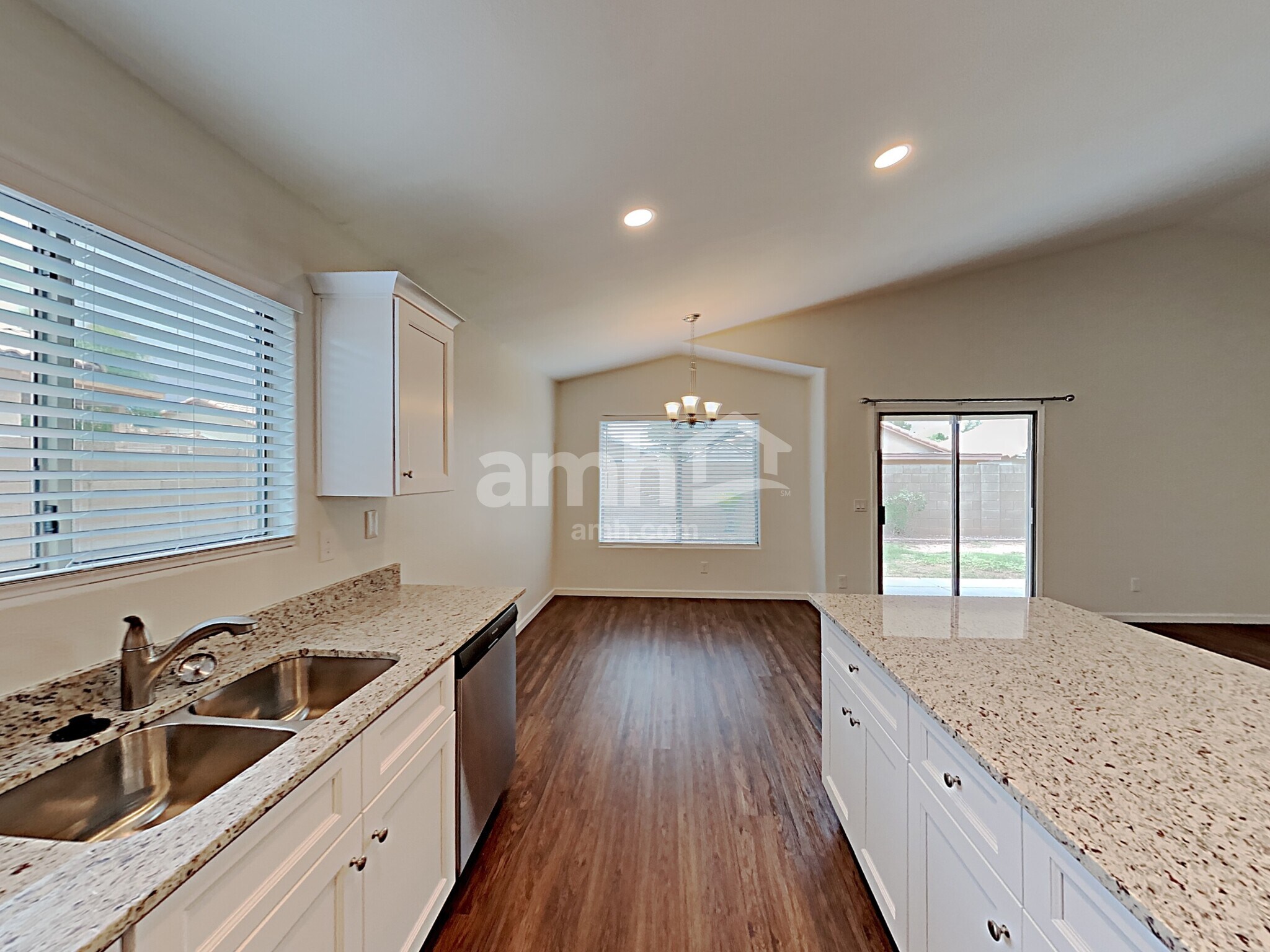 Building Photo - 3033 W Quail Ave