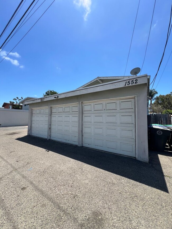Building Photo - 1552 Elm Ave