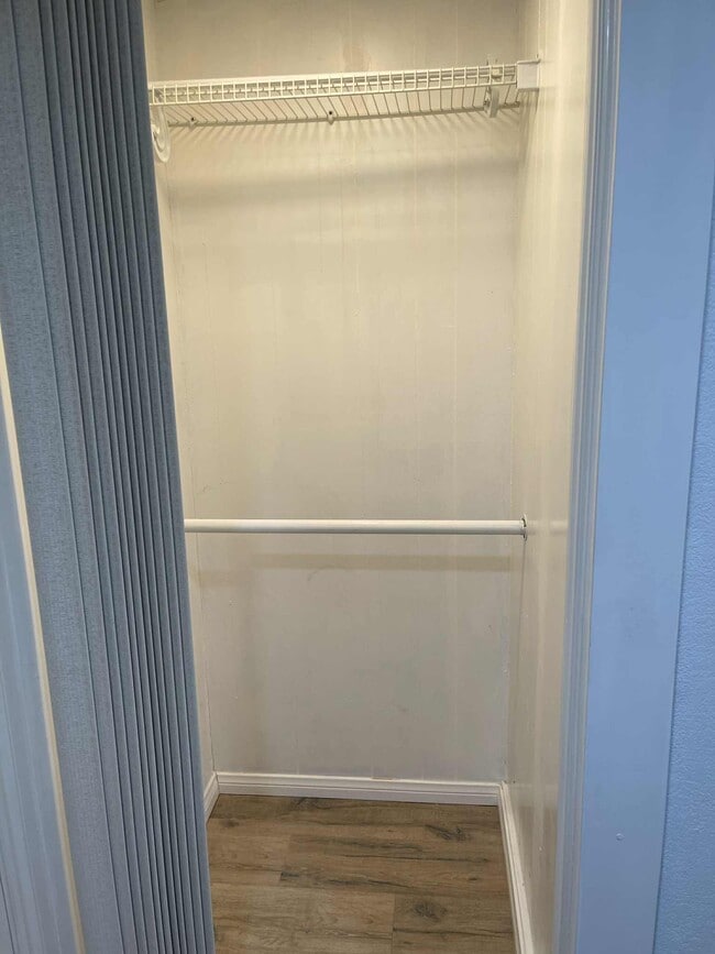 Building Photo - 1414 Western Dr