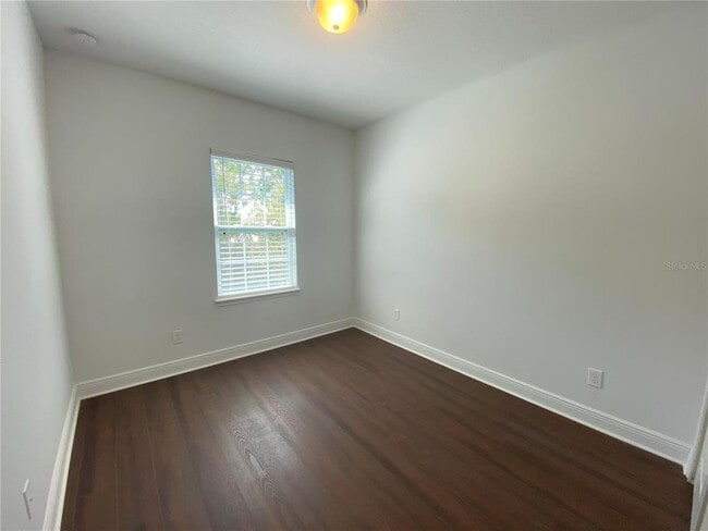 Building Photo - 1024 Parma Cir