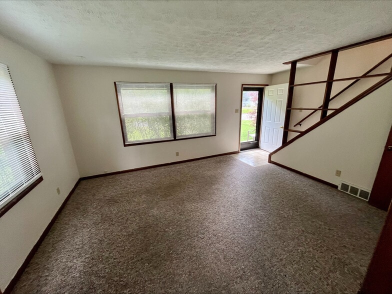 Building Photo - 1141 Saxe Ave