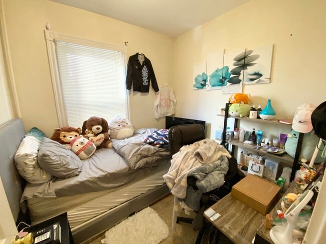 Building Photo - Calumet Street in Mission Hill - 4Bed Modern $5600