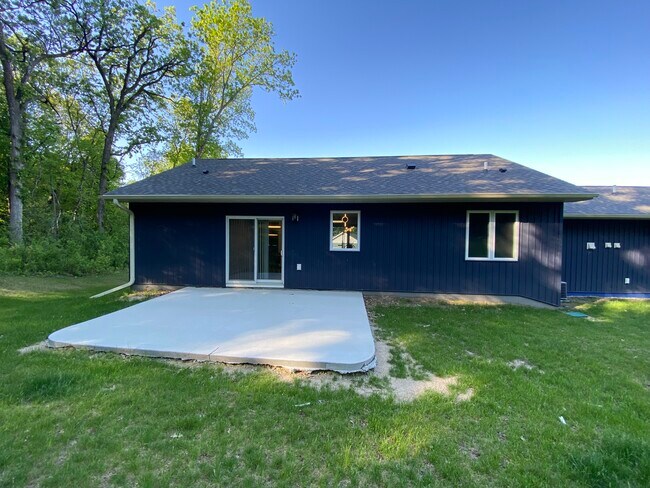 Building Photo - 2068 Edgewood Ct SW