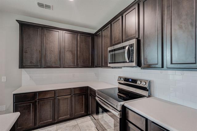 Building Photo - 5529 Las Lomas Ln