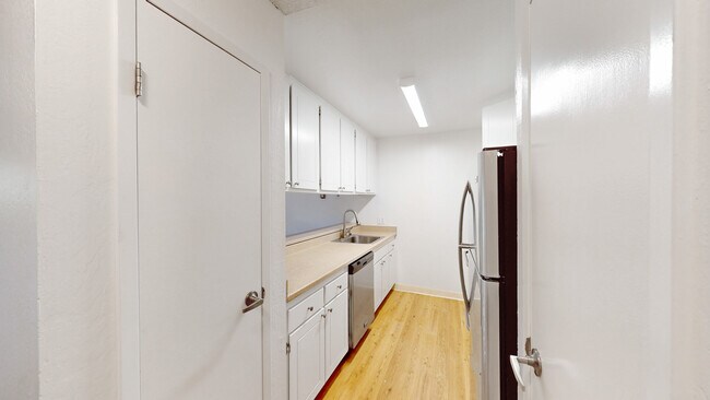 Building Photo - 212 Marin St