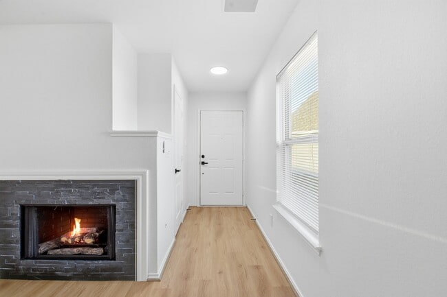 Building Photo - 20615 Moonrise River Ln