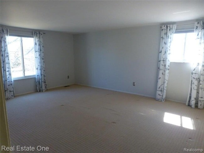 Building Photo - 5837 Folkstone Dr