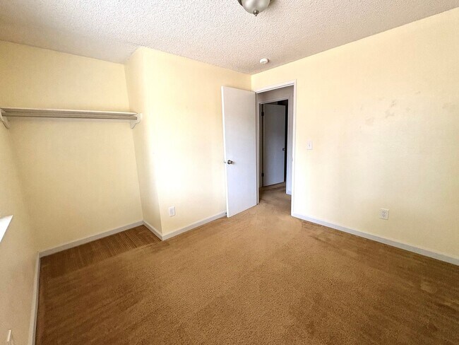 Building Photo - Spacious 3-Bedroom Home with Large Deck