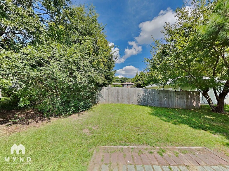 Building Photo - 1713 Sundial Pl