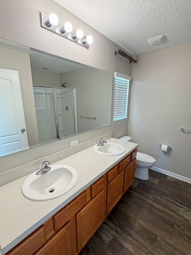 Building Photo - Beautiful 4 Bedroom, 2 Bathroom Home Situated on Grande Reserve Golf Course