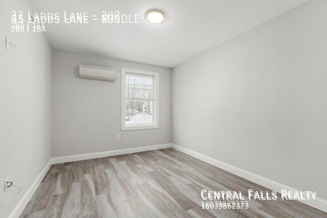 Building Photo - 37 Ladds Ln
