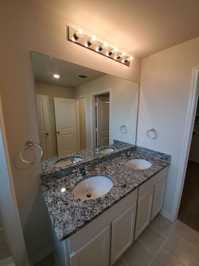 Building Photo - Newly Built Home in the Red River Ranch Ne...