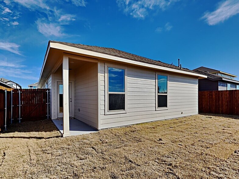 Building Photo - 1629 Briar Hunt Dr