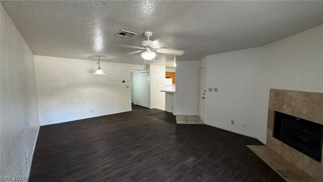 Building Photo - 5044 S Rainbow Blvd