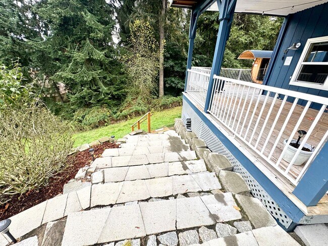 Building Photo - 2-Bed 2 bath Gig Harbor Retreat w/ Sauna &...