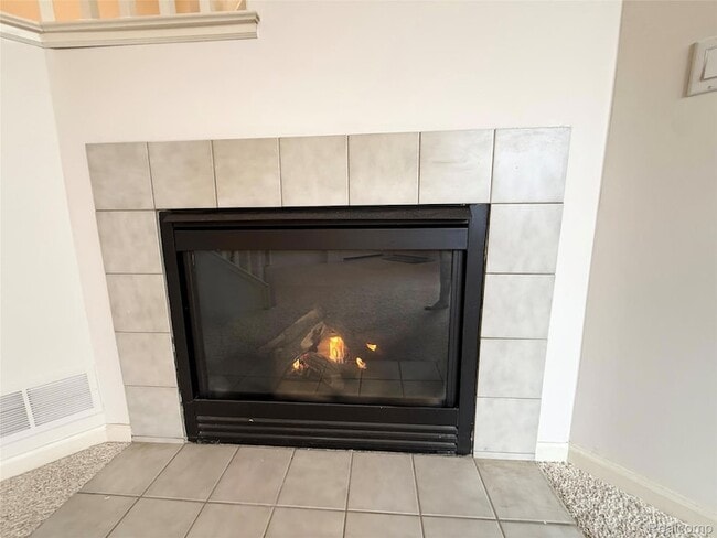 Building Photo - 29419 Glen Oaks Blvd E