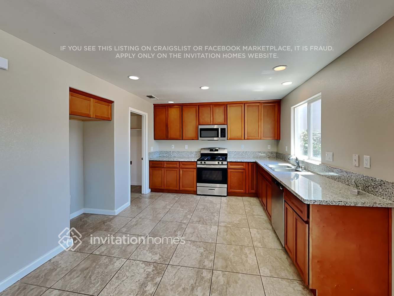 Building Photo - 8812 Billfish Way