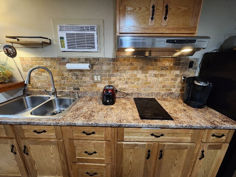 Building Photo - 206 Shepard Rd