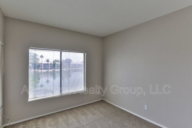 Building Photo - 11666 N 28th Dr