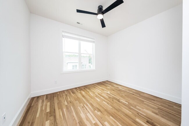Building Photo - 3803 Lands End Ct