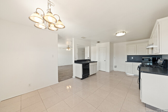 Building Photo - 5519 Red Canyon