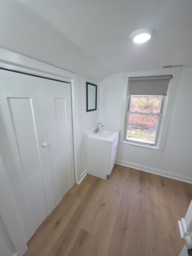 Building Photo - 2517 Cherry Creek Rd