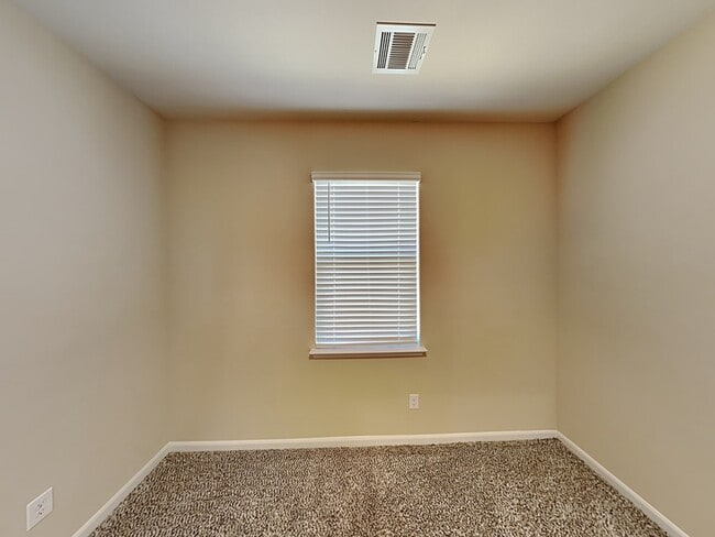 Building Photo - 353 Lowery Oaks Trl