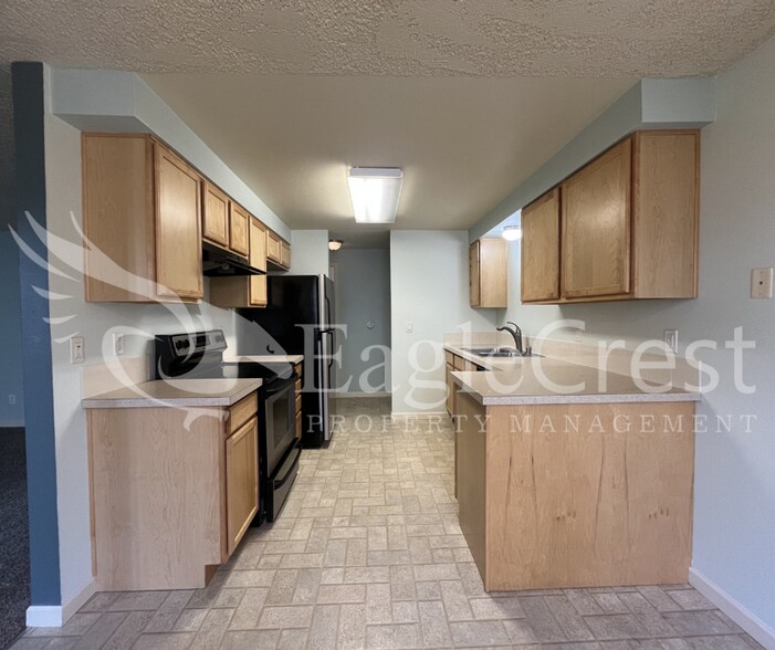 Building Photo - Availability at the Vineyards! 2 Bedroom 2 Bath ~ 2nd Floor Apartment **$200.00 Off 2nd Months Re...