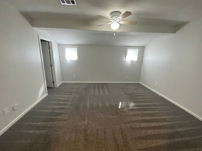 Building Photo - 2032 W Medlock Dr