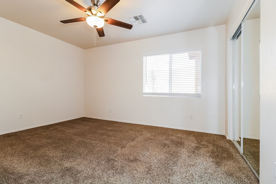 Building Photo - 22332 W Lasso Ln