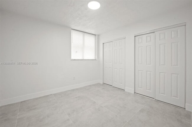 Building Photo - 10090 NW 80th Ct