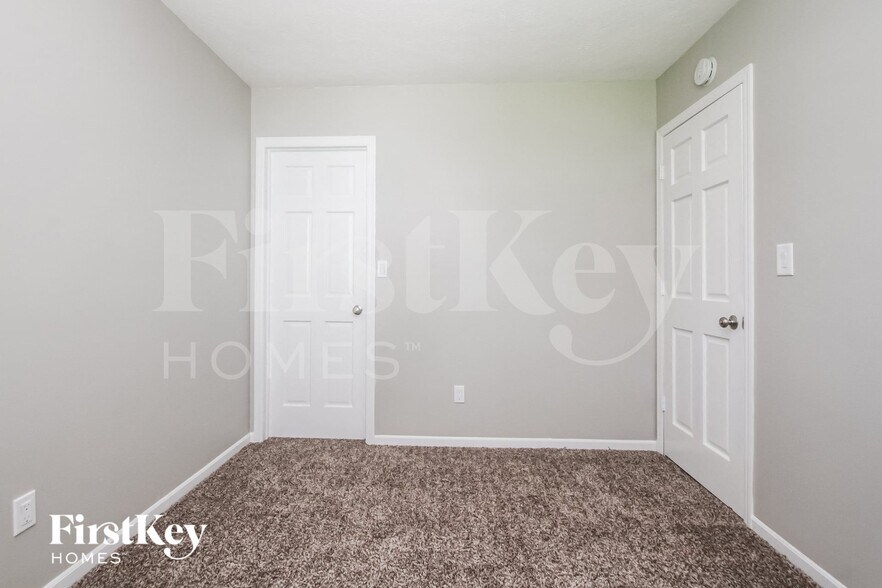 Building Photo - 6919 Bannock Ct
