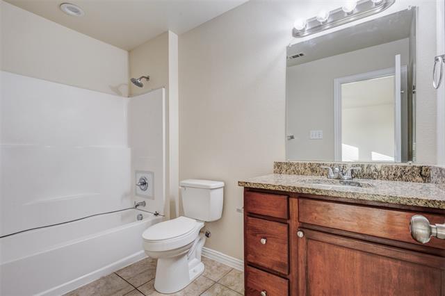 Building Photo - 2338 Kingsway Dr