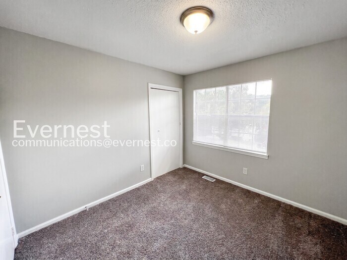 Building Photo - 5536 Cheryl Dr