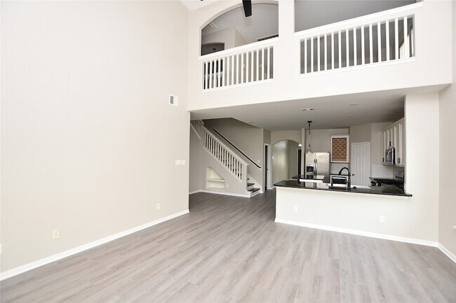 Building Photo - 726 Pequin Rd
