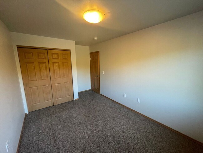 Building Photo - 4685 N Baron St