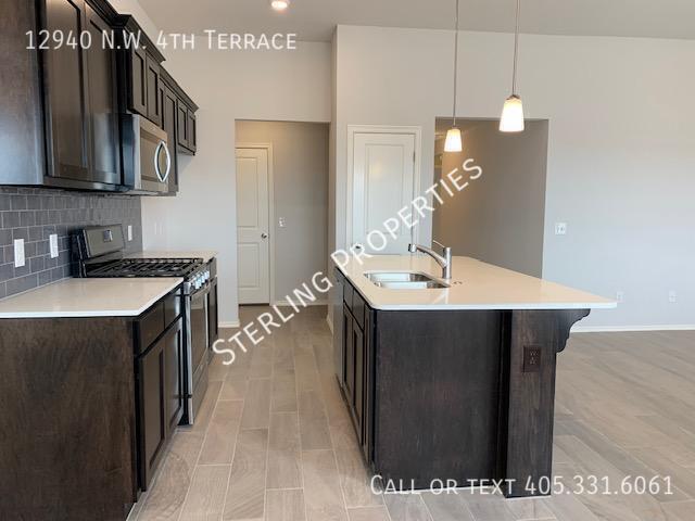 Building Photo - 12940 NW 4th Ter