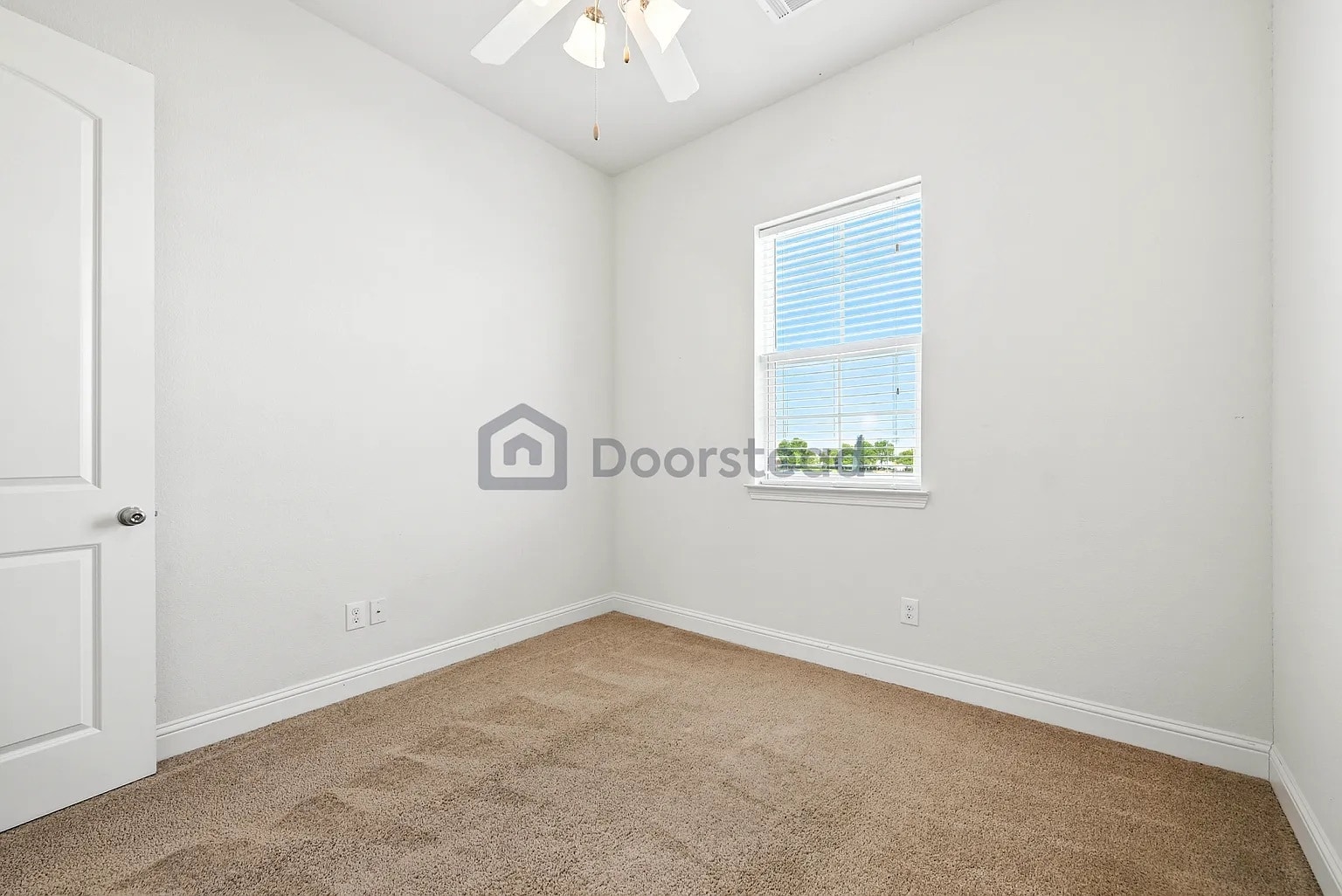 Building Photo - 2518 Plumas Dr