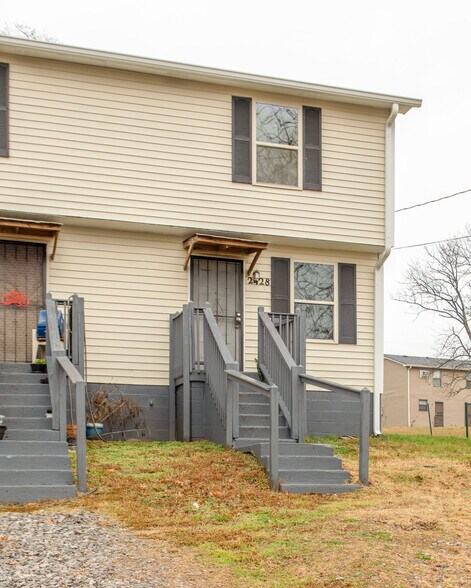 Building Photo - 2428 Woodale Ln