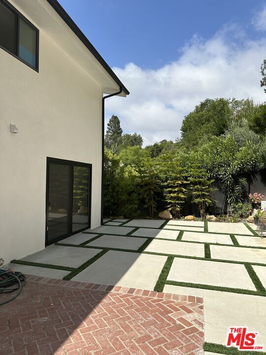 Building Photo - 9781 Blantyre Dr