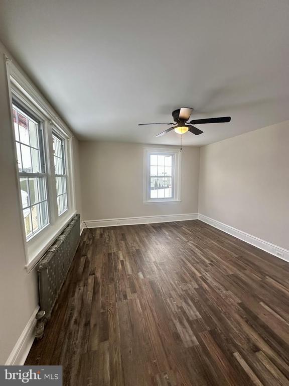 Building Photo - 125 E 4th Ave