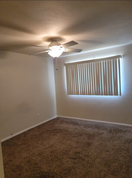Building Photo - 8207 E Mitchell Dr