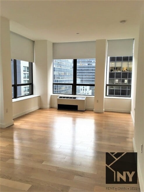 Building Photo - 128 Water St