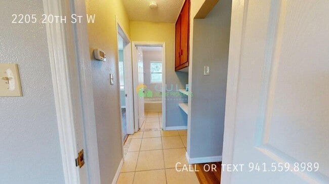 Building Photo - 2205 20th St W